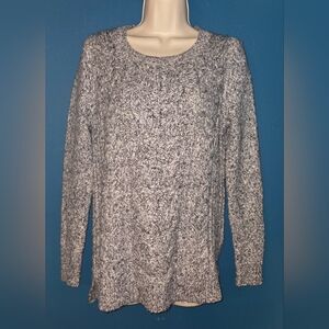 Women's Tommy Hilfiger Gray Knit Sweater,  Size Small, in like new condition!
